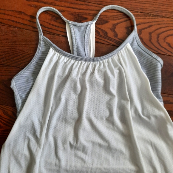 Lululemon No Limits Tank, Size 4, White/Wee Stripe White Fossil - Picture 6 of 12